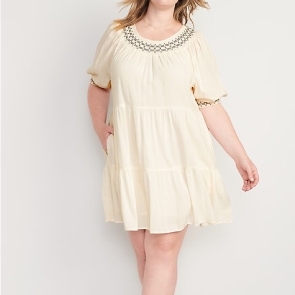 ❌SOLD❌ OLD NAVY Puff-Sleeve Embroidered Smocked Mini Swing Dress Size XL - Picture 1 of 3